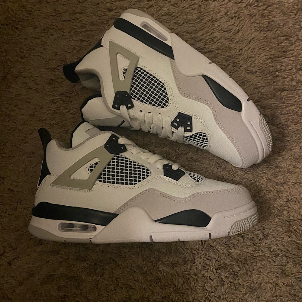 Air Jordan 4 retro military black